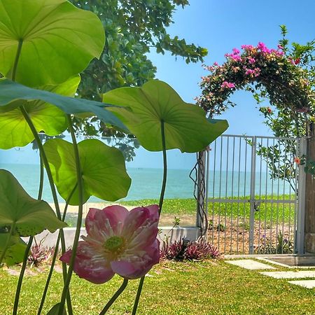 Smell Rose Beach Garden Бату-Феррінгі Екстер'єр фото